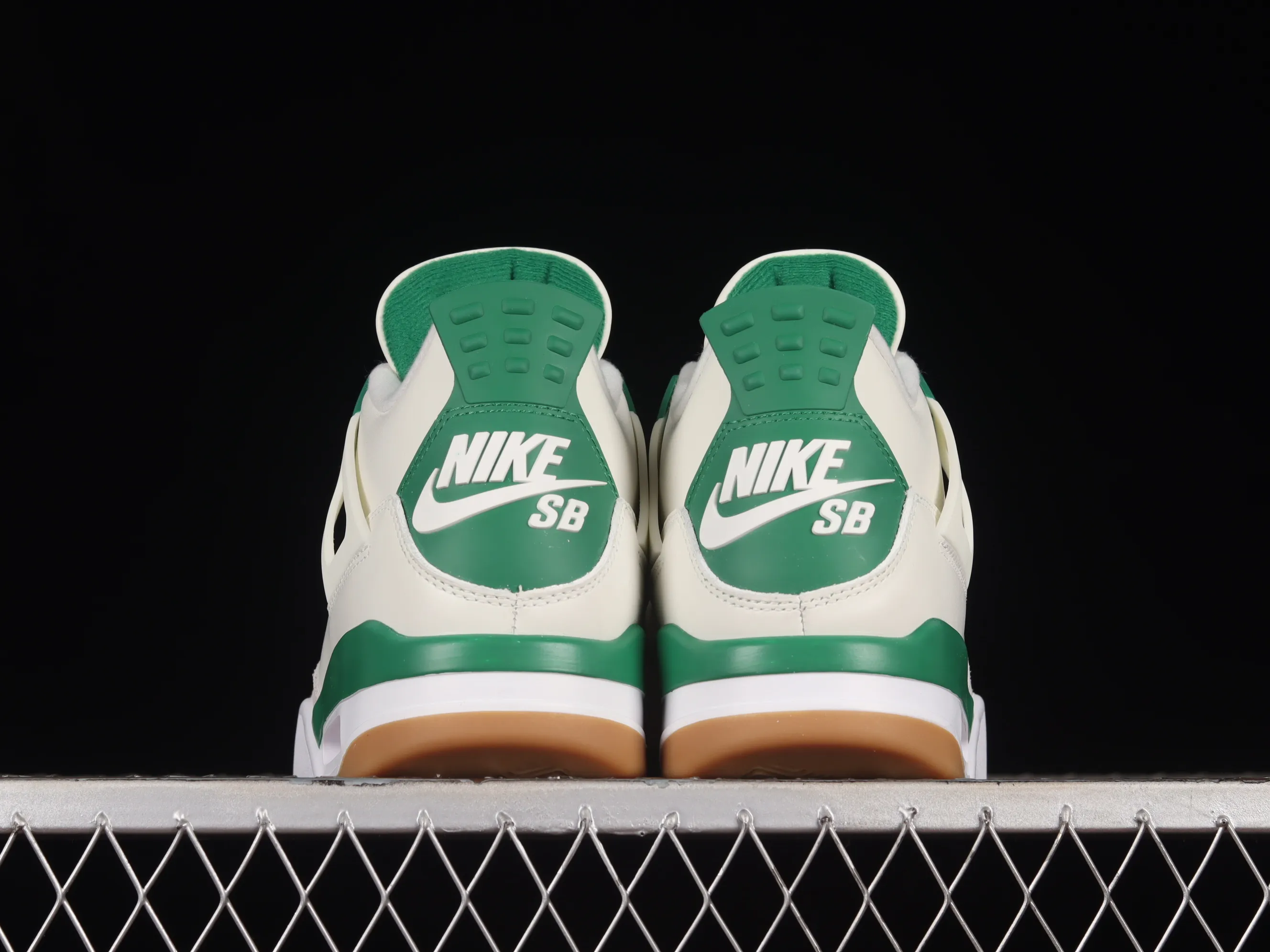 All categories Air Jordan Jordan series basketball shoes Air Jordan 4 pure original version Nk SB x Air Jordan 4 "Pine Green" AJ4 Joe 4 joint white green DR5415-103